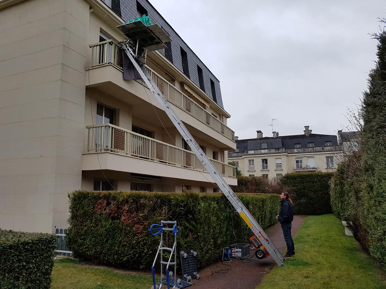 Déménagement au monte-meubles électrique à Chantilly